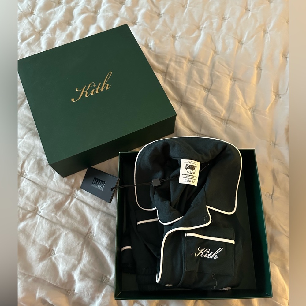 KITH Kithmas kids Pajama